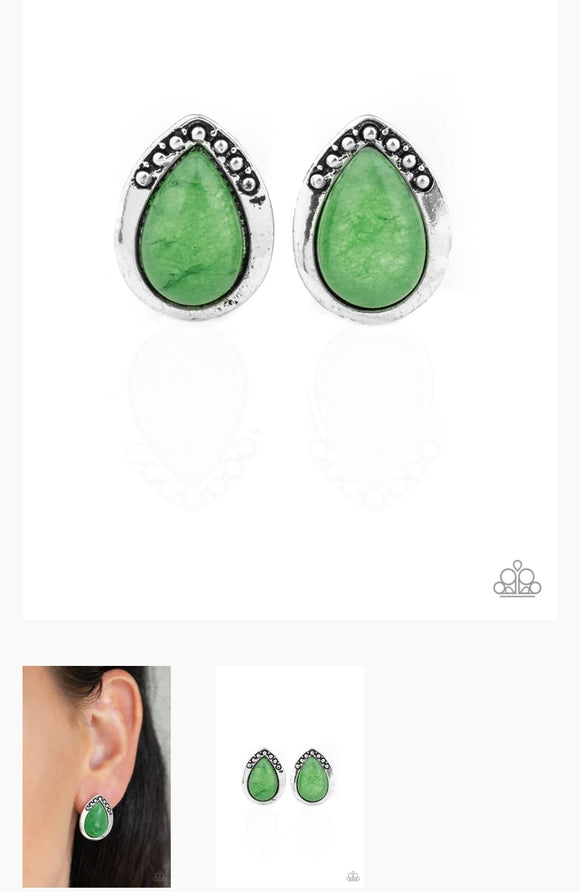 Stone Spectacular Green Earrings Post