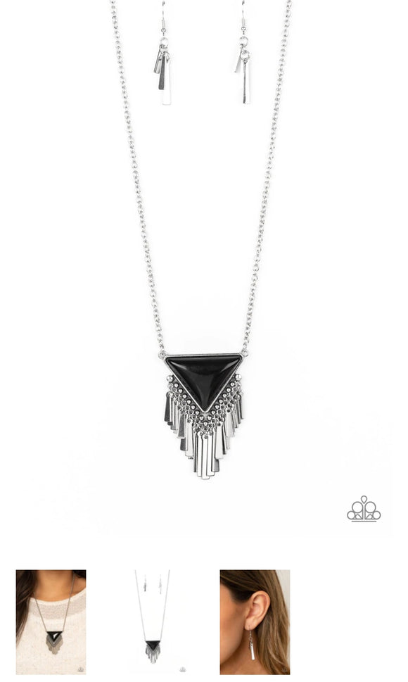 Badlands Bonanza Black Necklace